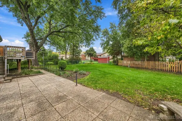 427 Chopin CT, Schaumburg, IL 60193