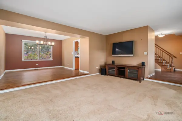 1507 Forever AVE, Libertyville, IL 60048
