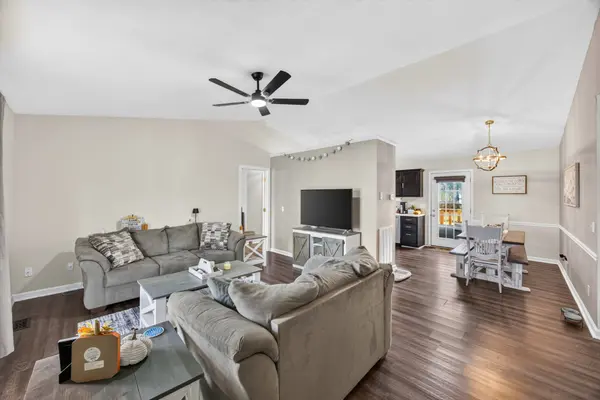 737 Green Valley Cir, Livingston, TN 38570