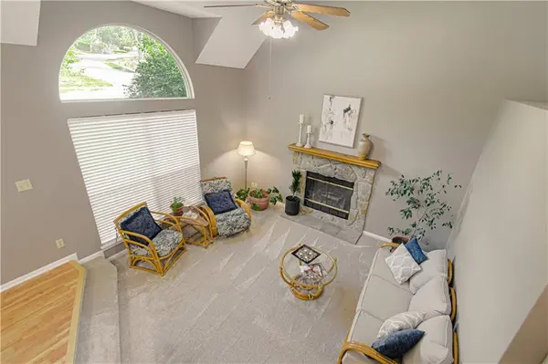 1133 E Charlotte Town RD, Olathe, KS 66061