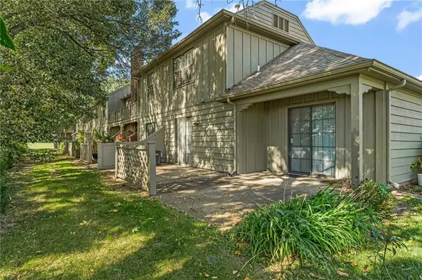 4217 Wimbledon DR, Lawrence, KS 66047