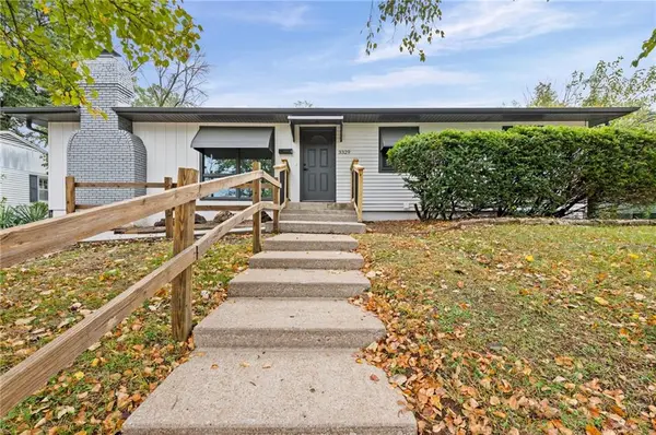 3329 S Claremont AVE, Independence, MO 64052