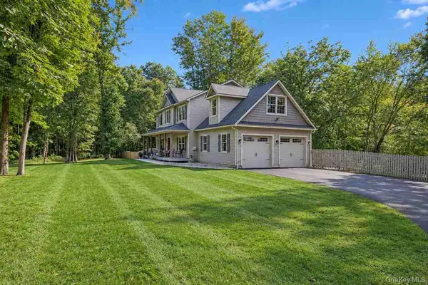 25 Pirog RD, Pine Bush, NY 12566