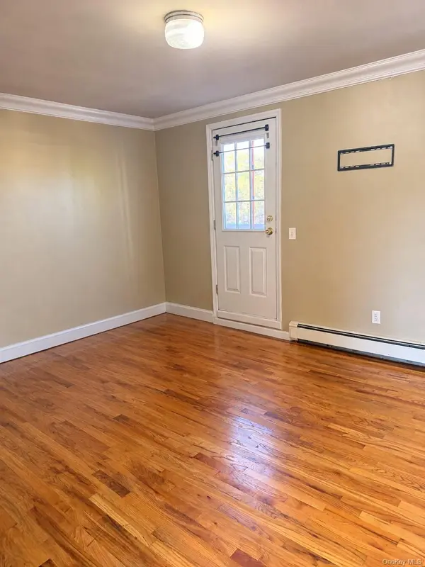 75-27 164th ST #2, Fresh Meadows, NY 11366