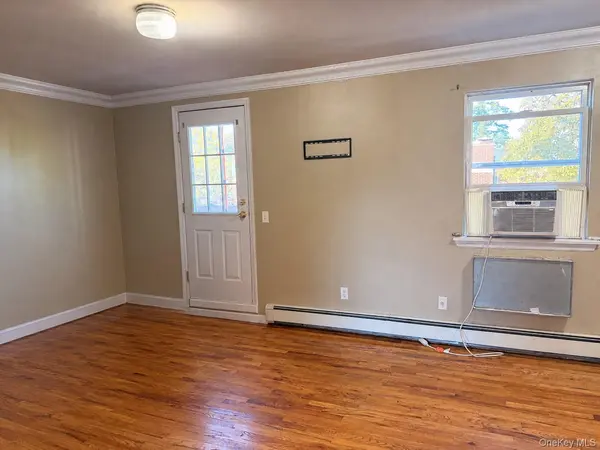 75-27 164th ST #2, Fresh Meadows, NY 11366