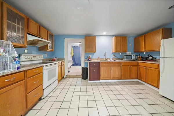 2922 SAMPLE LOOP, Tampa, FL 33619