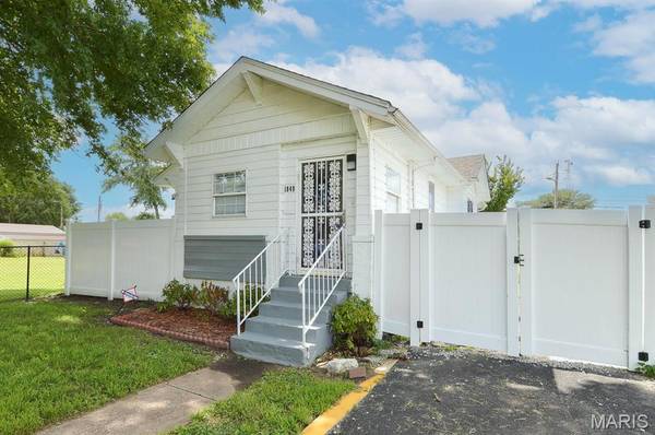 1848 Gaty AVE, East St Louis, IL 62205