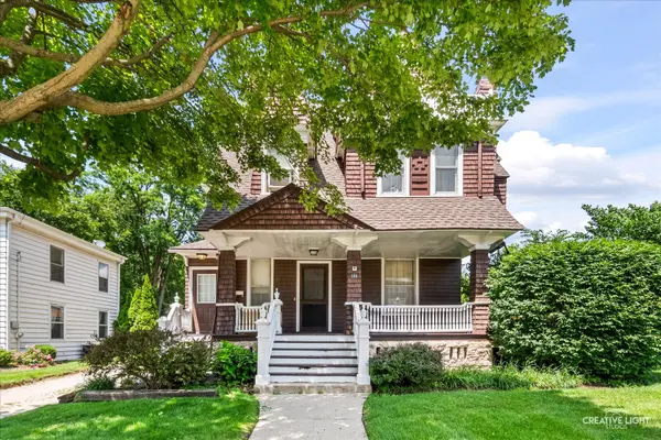 386 E Chicago ST, Elgin, IL 60120