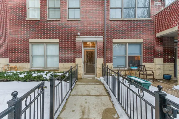 1942 S PRAIRIE ST #2, Chicago, IL 60616