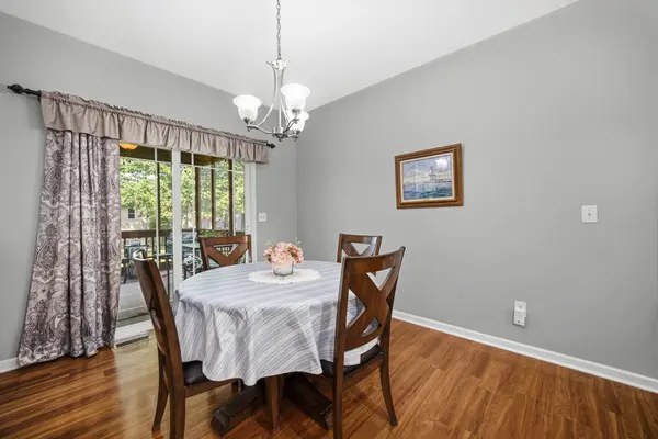 225 Trailcreek DR, Burns Harbor, IN 46304
