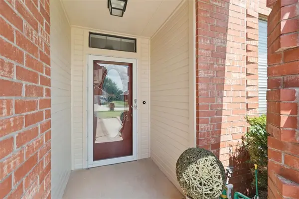 3917 Nicole CIR, Norman, OK 73072