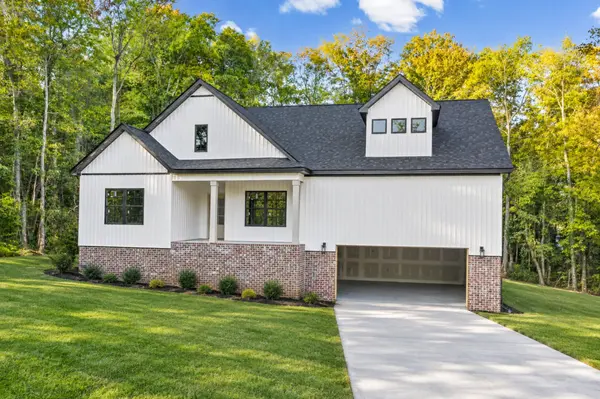 2687 Palmyra Rd, Palmyra, TN 37142