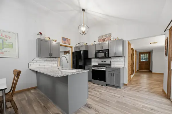 320 Lakeshore, Newton, KS 67114