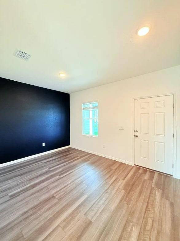 113 Blazilmar LN E, Taylor, TX 76574