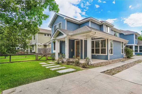 703 E 49th ST #B, Austin, TX 78751
