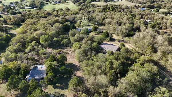 211 Lower Elgin RD, Elgin, TX 78621