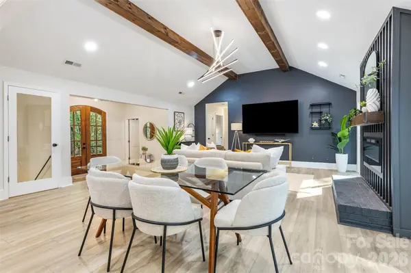 16 Tanglewood RD, Lake Wylie, SC 29710