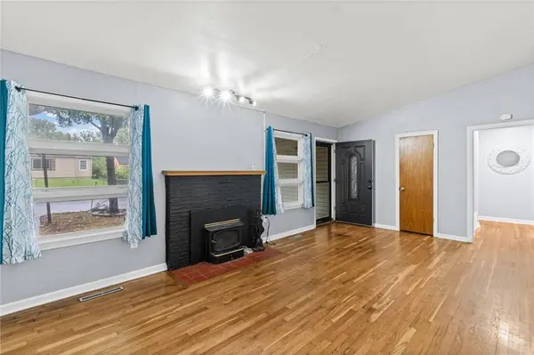 1020 Anderson ST, Warrensburg, MO 64093