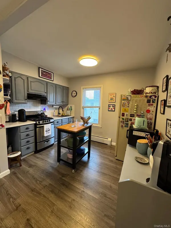 120 Lincoln AVE, Mineola, NY 11501