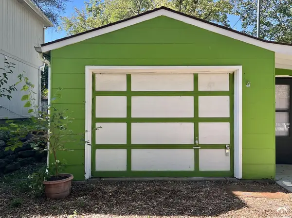 807 Michigan ST, Lawrence, KS 66044
