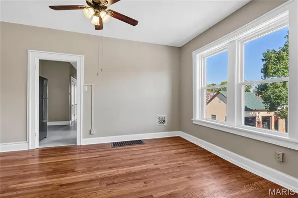 4003 Humphrey ST #2E, St Louis, MO 63116