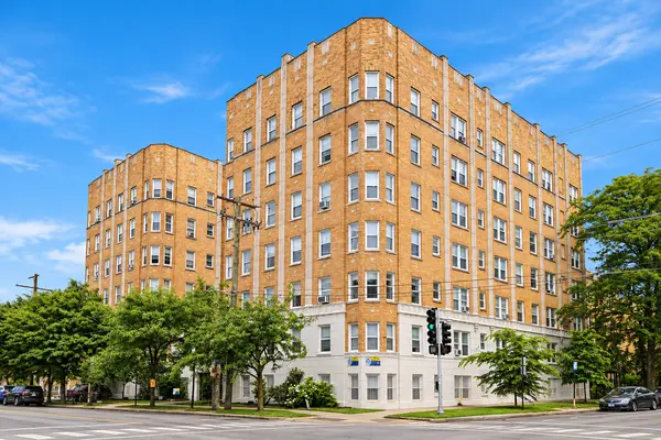 6748 N Ashland AVE #405, Chicago, IL 60626