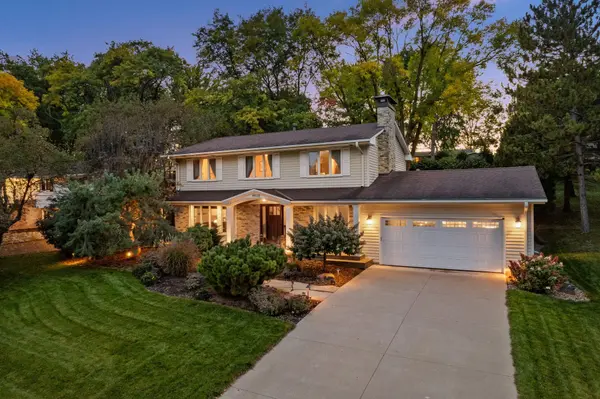 6620 Hillside LN, Edina, MN 55439
