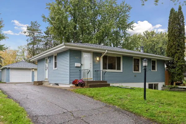 1917 Hillsboro AVE N, Golden Valley, MN 55427