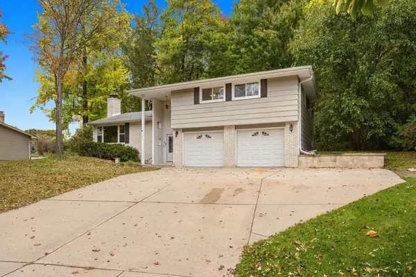 1815 VALORANE BLVD, Green Bay, WI 54304
