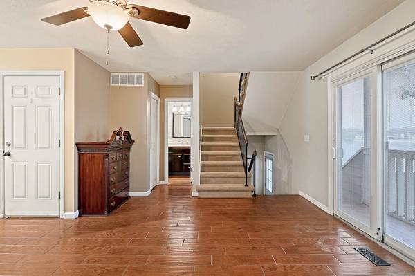 1103 N Lakewind St, Wichita, KS 67212