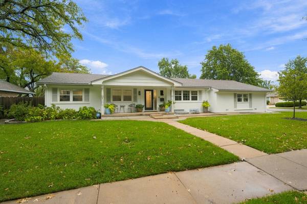 102 N Penrose Drive, Wichita, KS 67206