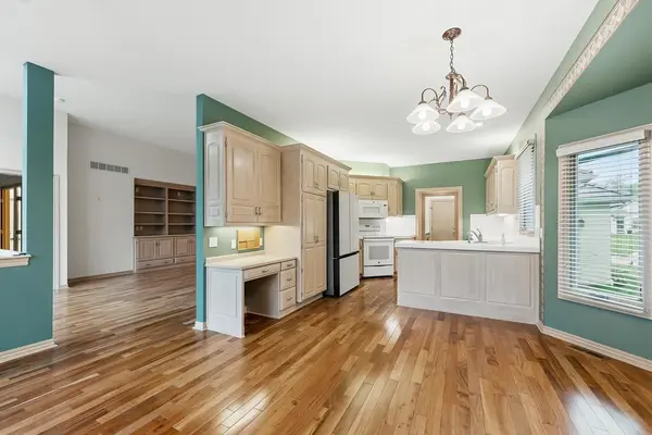 12820 E Crest Ridge Cir, Wichita, KS 67230