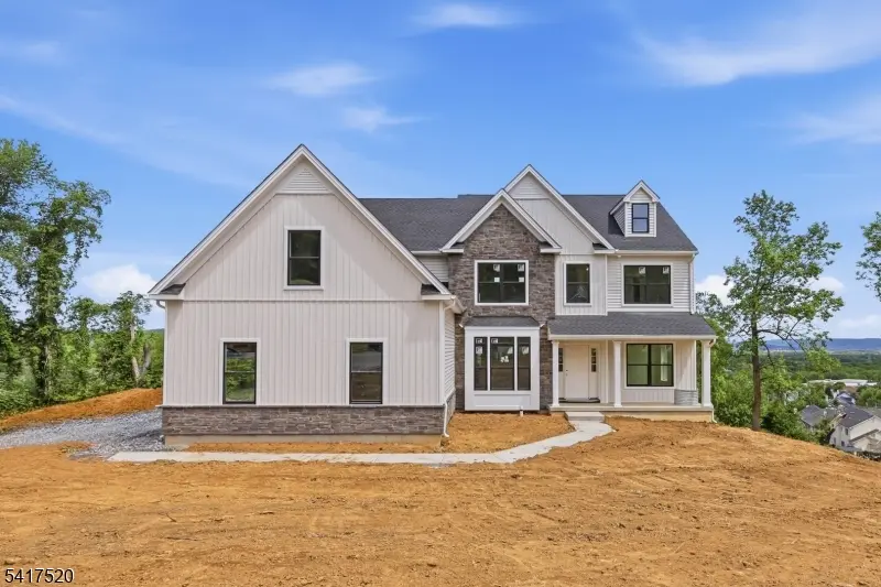 6 Spring Ct, Lopatcong Twp., NJ 08865