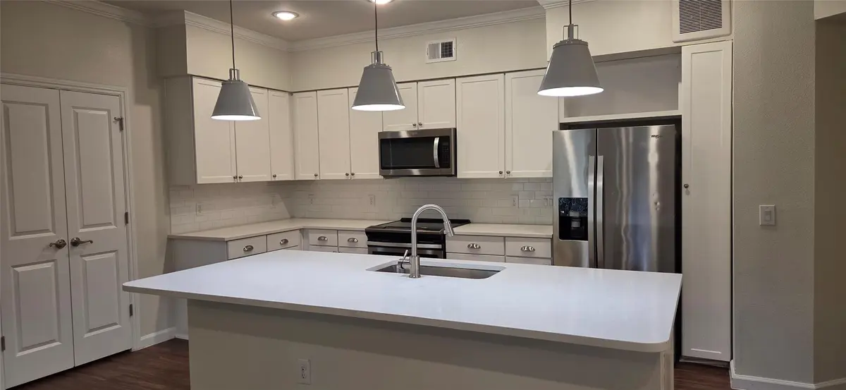 383 Rocky Ridge TRL, Austin, TX 78737