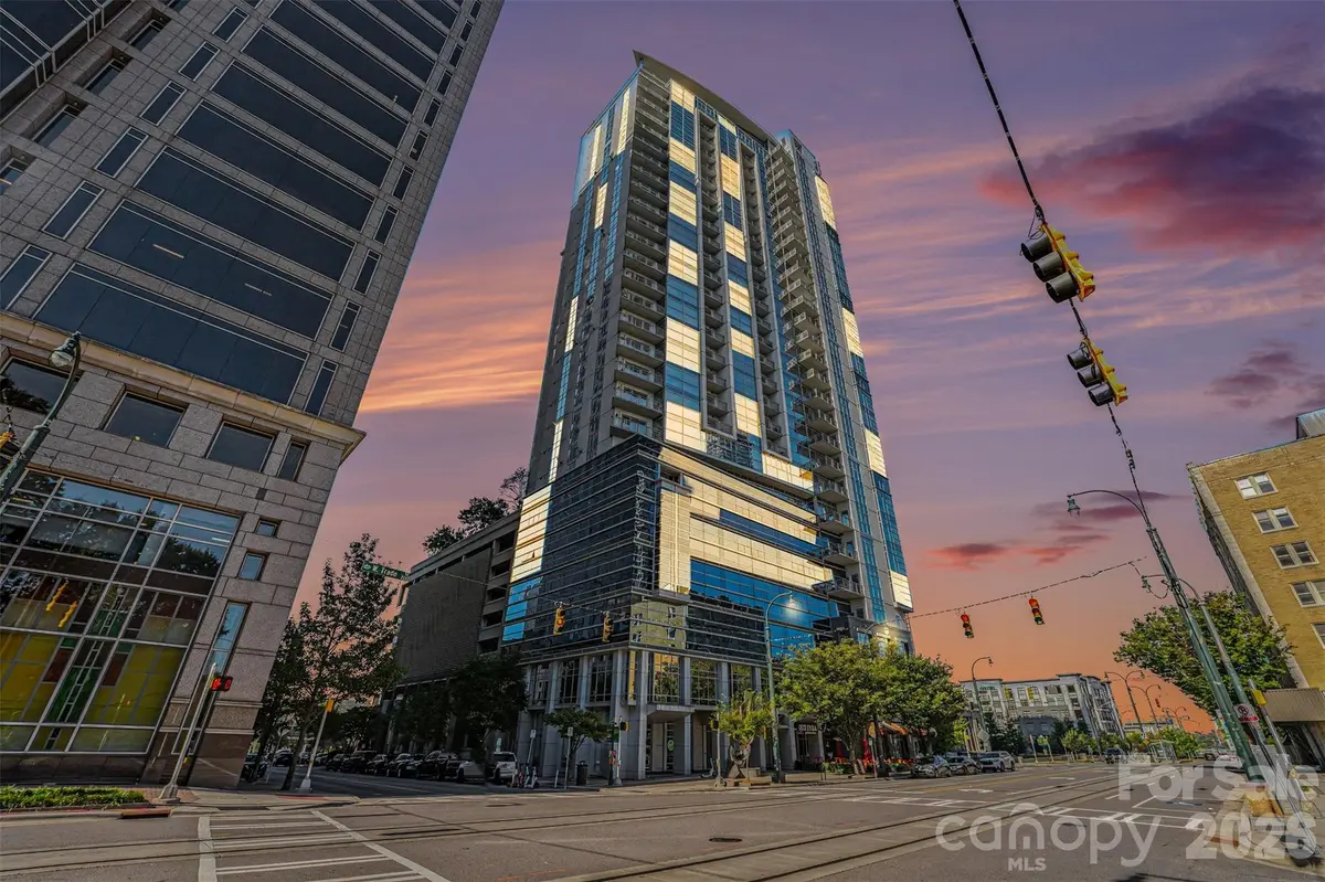 333 W Trade ST #1810, Charlotte, NC 28202