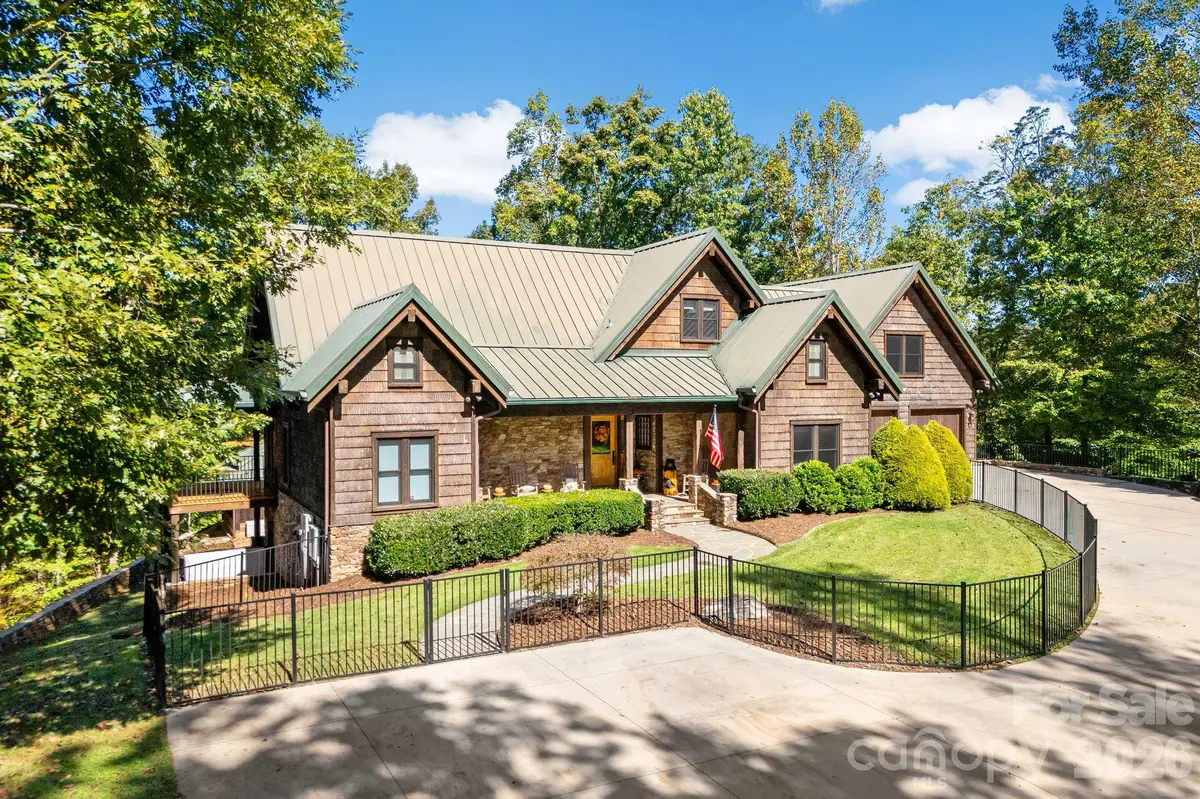 1822 Frog Creek RD, Union Mills, NC 28167