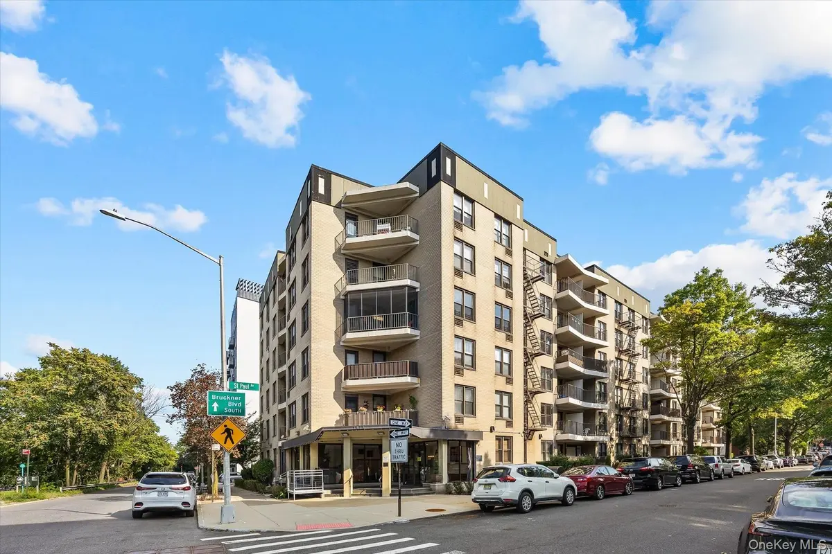 1874 Pelham Pkwy #2R, Bronx, NY 10461