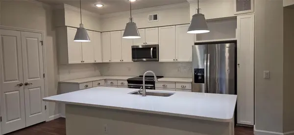 383 Rocky Ridge TRL, Austin, TX 78737