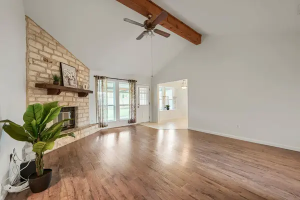 201 Woodstone DR, Georgetown, TX 78628