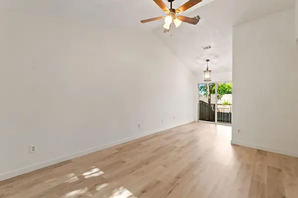 1015 E Yager LN #147, Austin, TX 78753