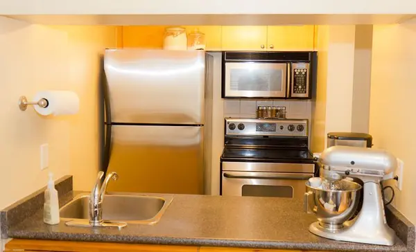 3 Everson DR #105, Toronto C14, ON M2N 7C2
