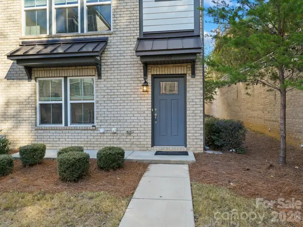 332 Hastings Run DR, Charlotte, NC 28211