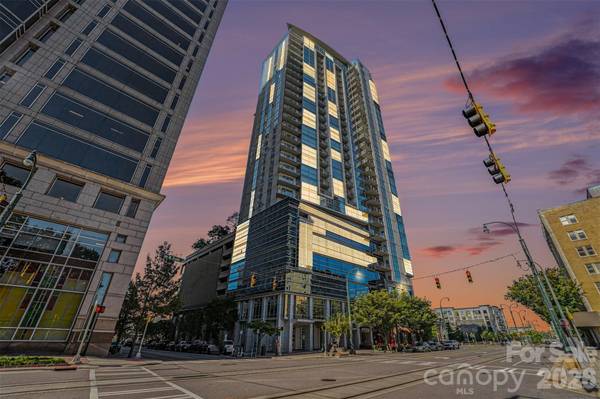 333 W Trade ST #1810, Charlotte, NC 28202