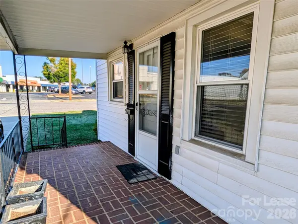 119 Ridgeway AVE, Statesville, NC 28677