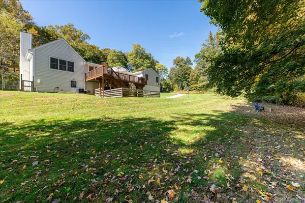 611 Birdsall DR, Yorktown Heights, NY 10598