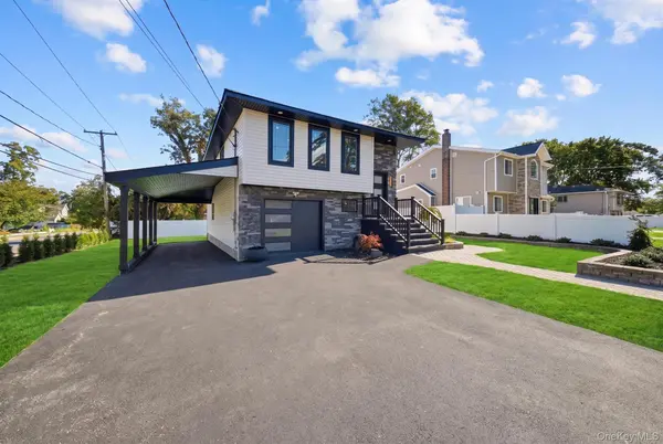 103 W 2nd ST, Ronkonkoma, NY 11779