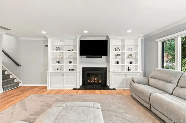 2 Timberland PASS, Chappaqua, NY 10514