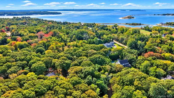 27 Lakeview DR, Shelter Island, NY 11964