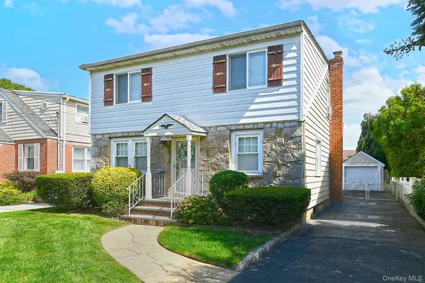 2527 Yorktown ST, Oceanside, NY 11572