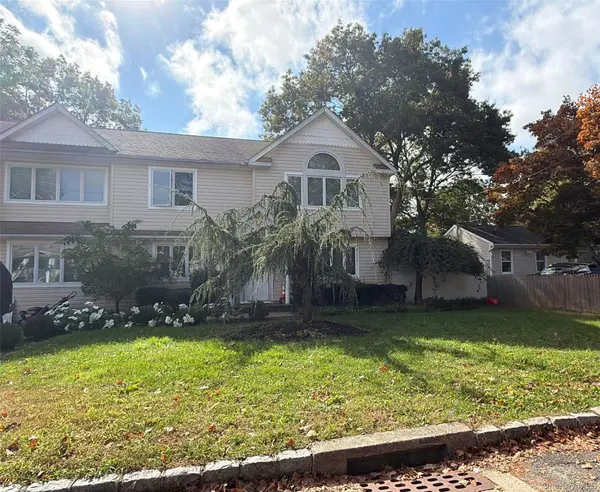27 Wabil RD, Miller Place, NY 11764